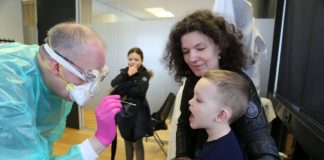Child being tested in Iceland - Photo: deCode Genetics