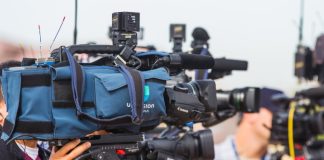 Press cameras, © Matt Chesin, unsplash