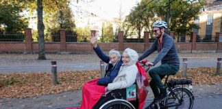 Passengers on a trishaw ride | Photo credit © Cycling Without Age