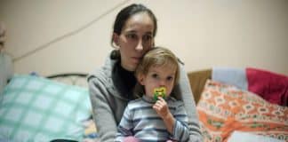 Women and Child refugees from Ukraine © UNFPA Photo