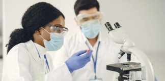 Photo of scientists at work - illustration for UNESCO Kalinga Prize