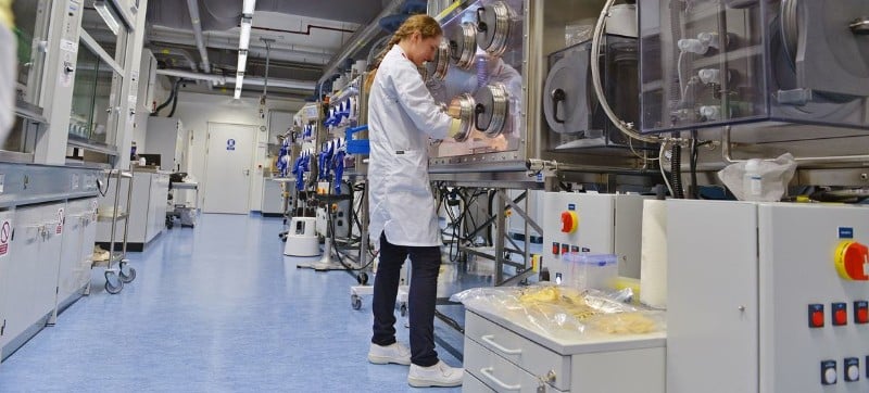 © IAEA An IAEA staff member analyses material in the organization's plutonium laboratory in Austria.