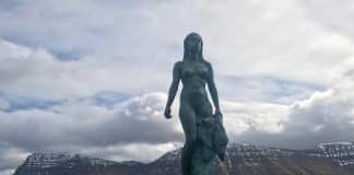 The sculpture Kópakonan by Hans Pauli Olsen on the island Kalsoy in the Faroe Islands. Photo: Marita Hoydal/norden.org