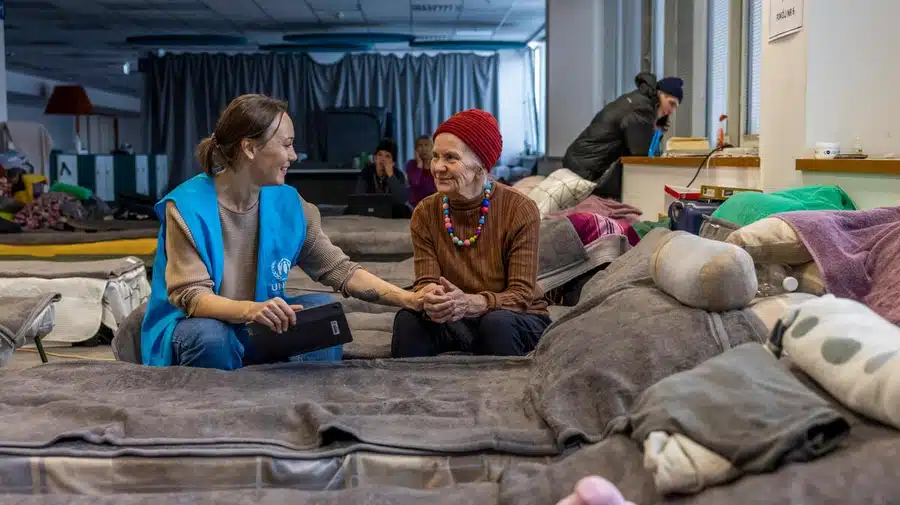 UNHCR worker