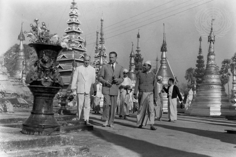A grayscale picture of a state visit
