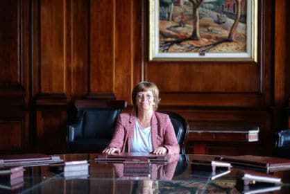 Isabelle a son bureau