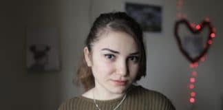 Fille ayant été confrontée au mariage précoce