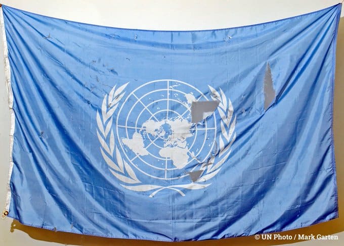 drapeau_onu_bagdad_2003