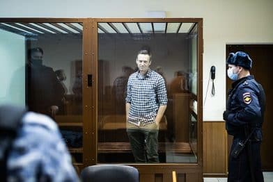 Navalny fyrir rétti.