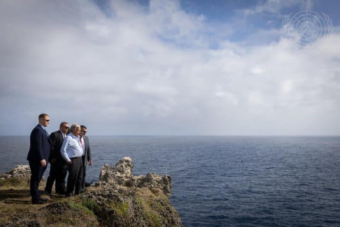 António Guterres aðalframkvæmdastjóri Sameinuðu þjóðanna í heimsókn á Kyrrahafseynni Tonga nýverið.