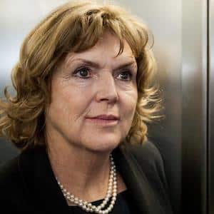 Mary Lawlor sérstakur erindreki um verjendur mannréttinda.