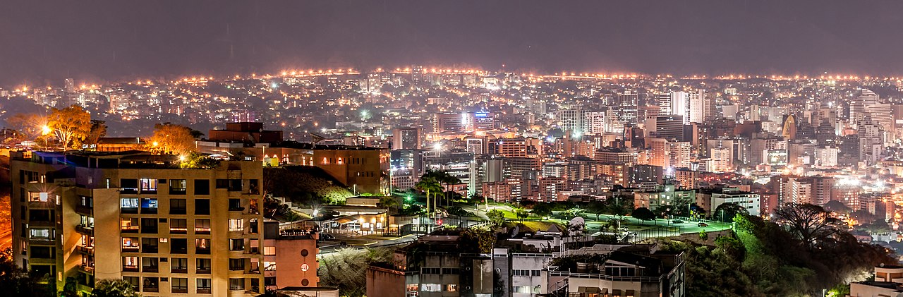 Caracas, höfuðborg Venesúela, að næturlagi