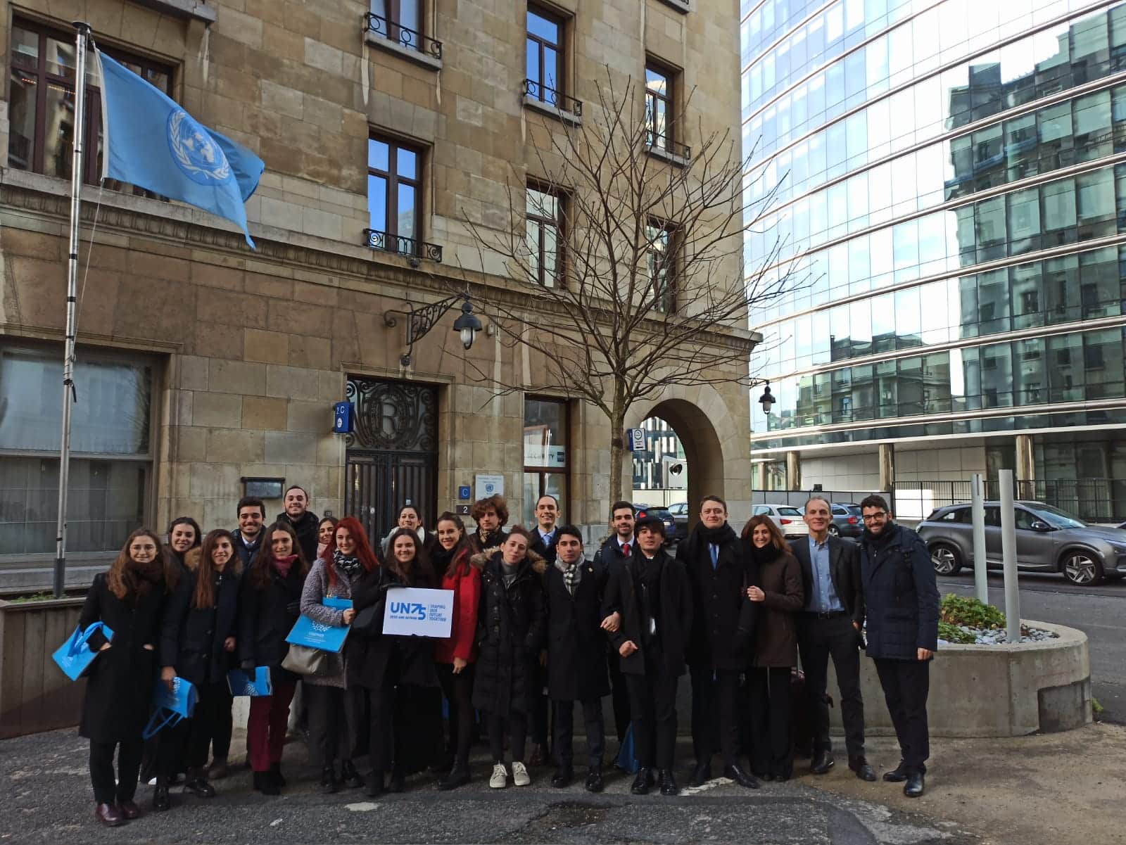 foto di gruppo post presentazione