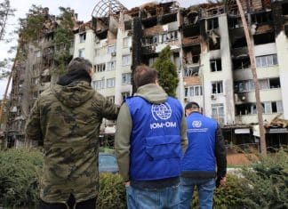 Lo staff dell'OIM conduce una visita di monitoraggio a Irpin e all'ostello per capire i bisogni delle persone colpite dalla guerra