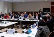 persone riunite per evento FAO