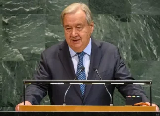 SG Guterres: Non dobbiamo mai arrenderci». Invito all’azione globale su pace, diritti umani e giustizia climatica Il Segretario Generale, Antonio Guterres, dell'ONU parla all'ottantesima Assemble Generale delle Nazioni Unite