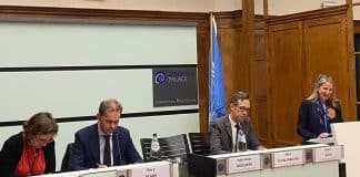 Het panel met Annemarie Van der Avort (FOD Buitenlandse Zaken), Rory Keane (UNLOPS Brussel) en Wim Schalenbourg (FOD Buitenlandse Zaken), en moderator Sherri Aldis (UNRIC) tijdens het evenement.