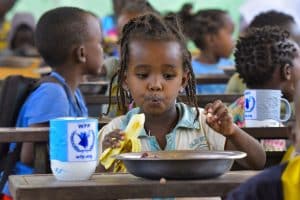 jente-spiser-afrika-wfp-mat-etiopia-tigray