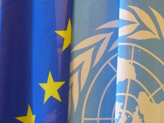 flags_eu_un