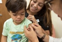 Vaccinationer, pojke får en spruta