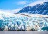 En snötäckt glaciär